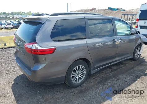 2018 Toyota Sienna Xle 8 Passenger z USA, uszkodzony, nr VIN 5TDYZ3DC8JS935845